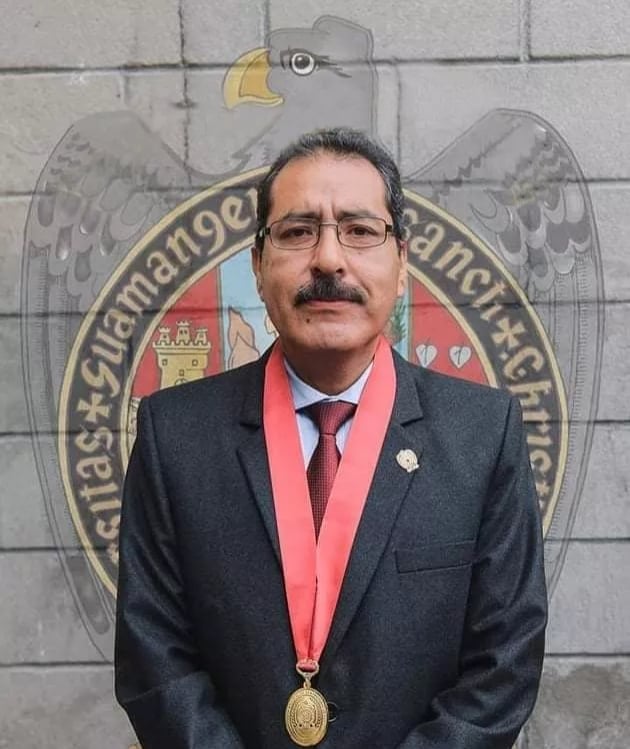 Dr.  CARLOS RODRIGO INFANTE YUPANQUI